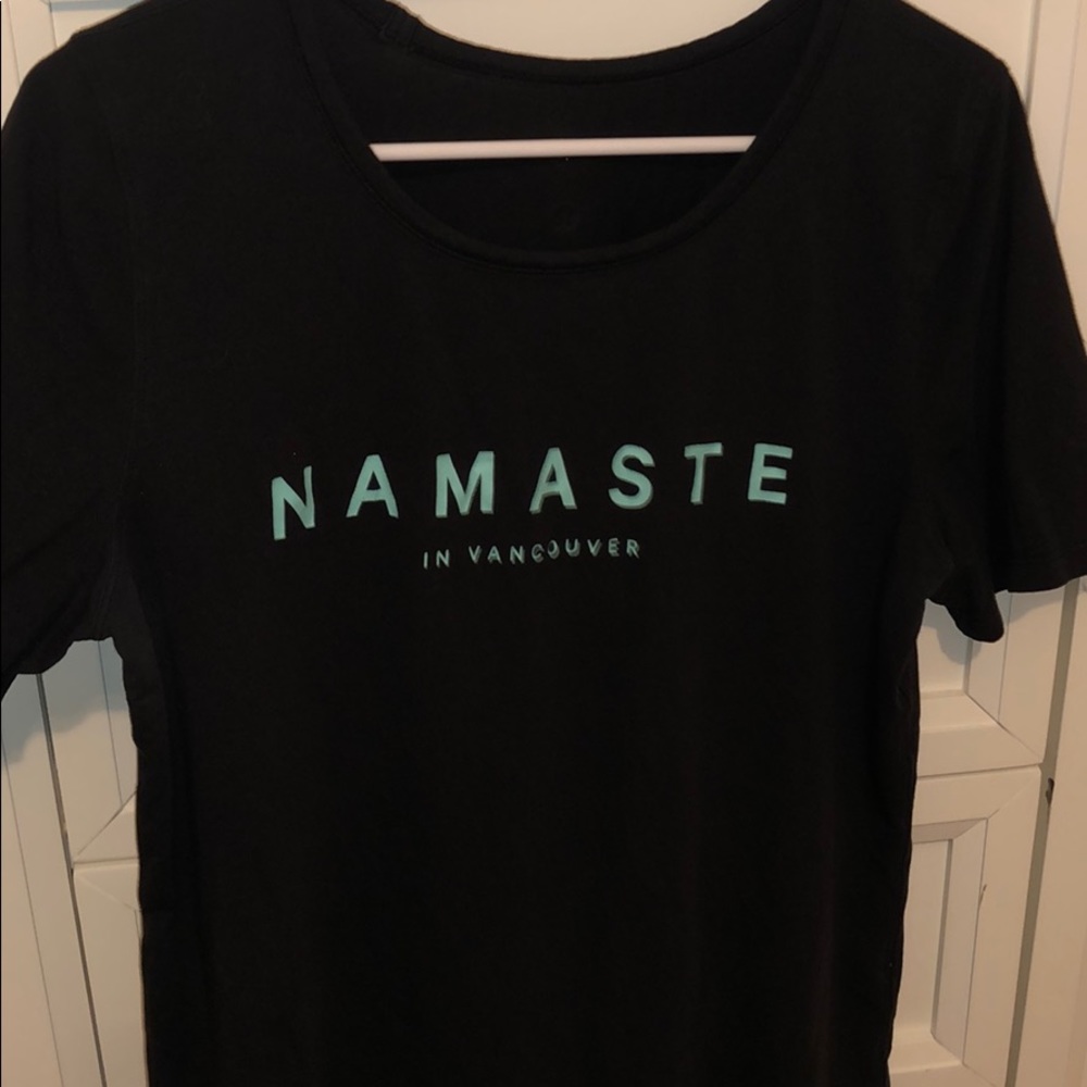 Lululemon T shirt